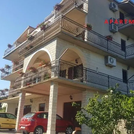 Anna Apartment