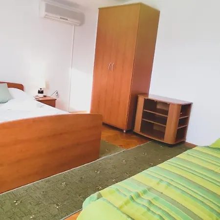 Anna Apartment