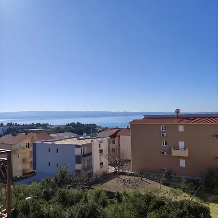Anna Apartment